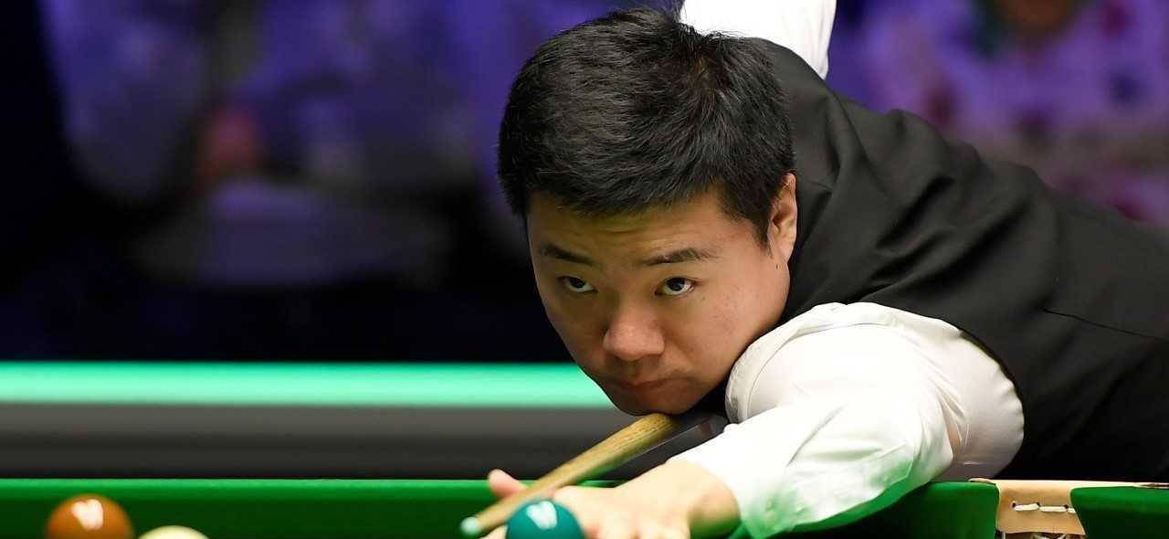 在比分紧咬 在比分紧咬