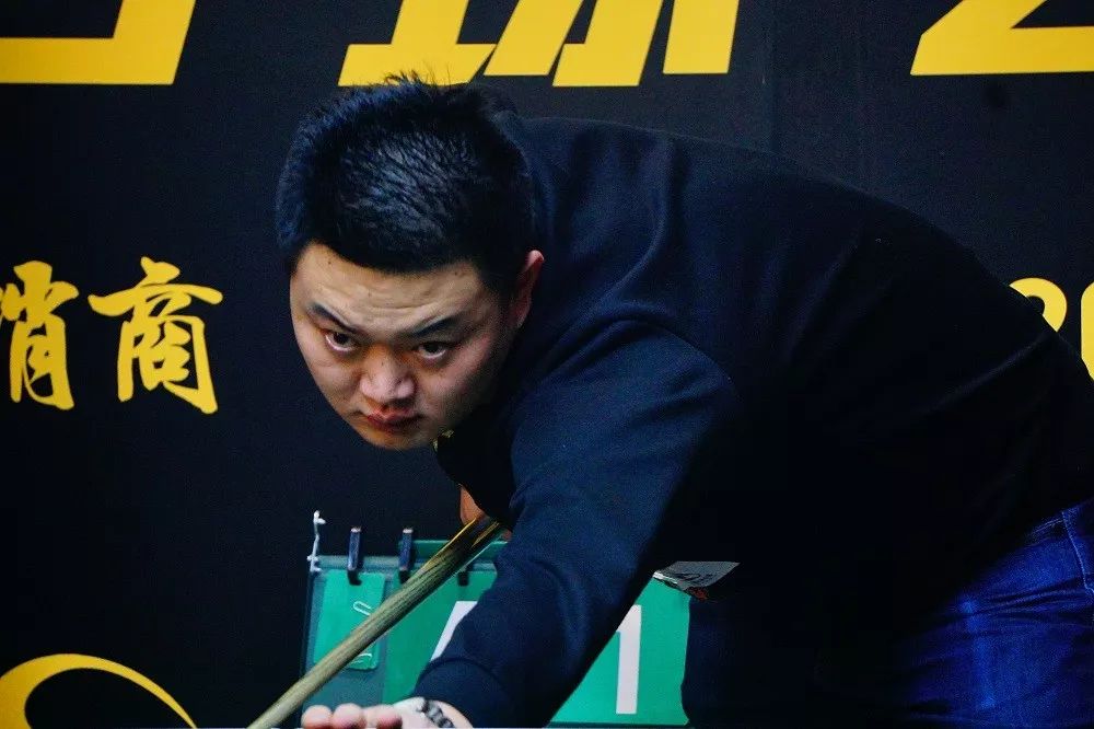 更是时代背 更是时代背