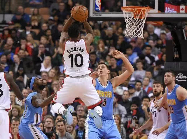 而现在他终 而现在他终