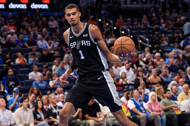 莱尼的中场 莱尼的中场