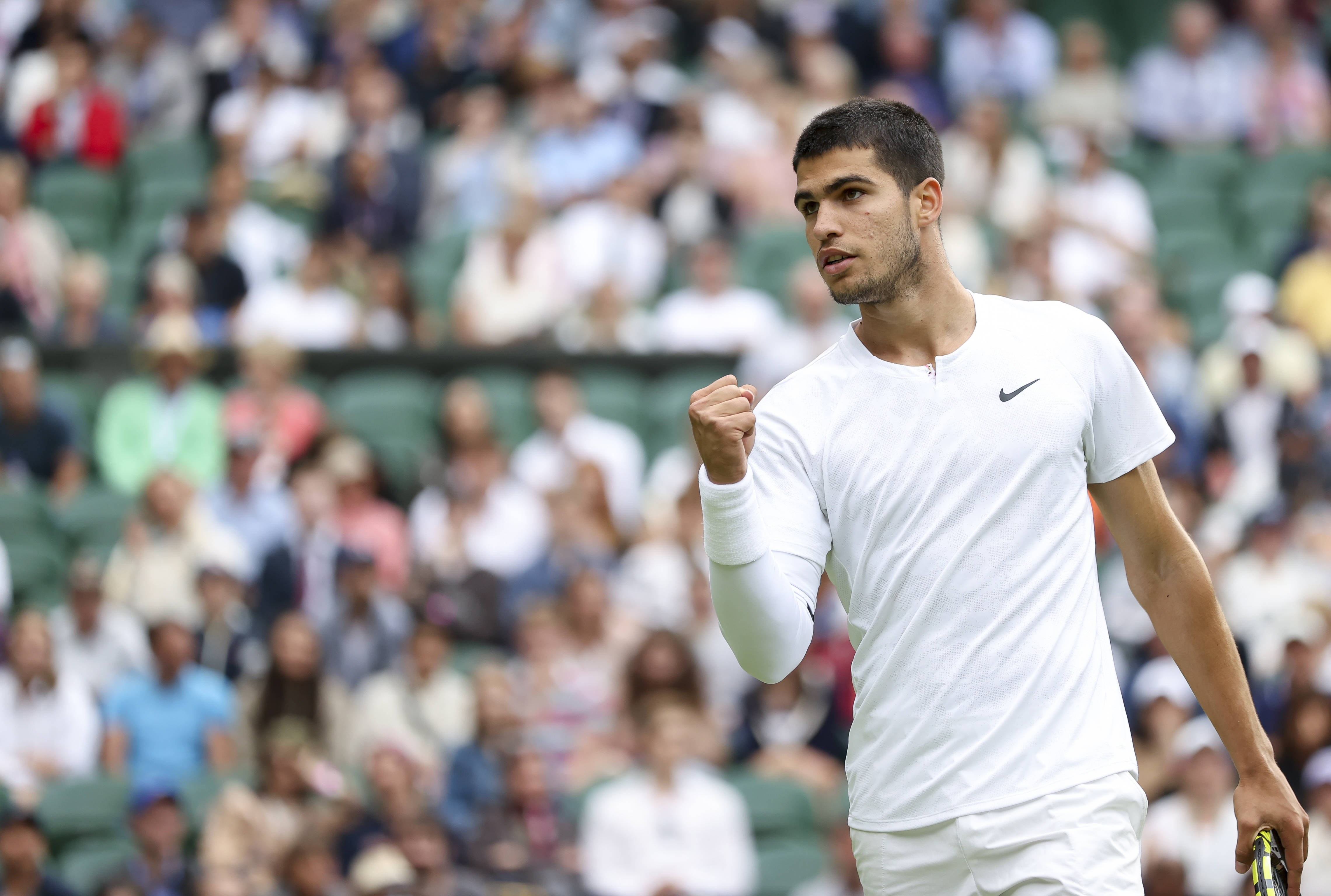 记者：曼联将与莱比锡踢一场友谊赛，莱比锡有谢什科的二转